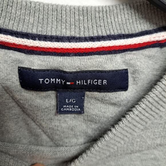 Tommy Hilfiger Men's Shirt & Sweater Bundle Size L Gray Logo Stripe Casual Lot - Picture 3 of 12
